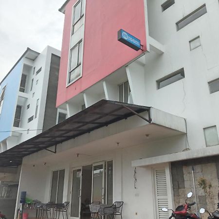 M Room Residence Тангеранг Екстериор снимка